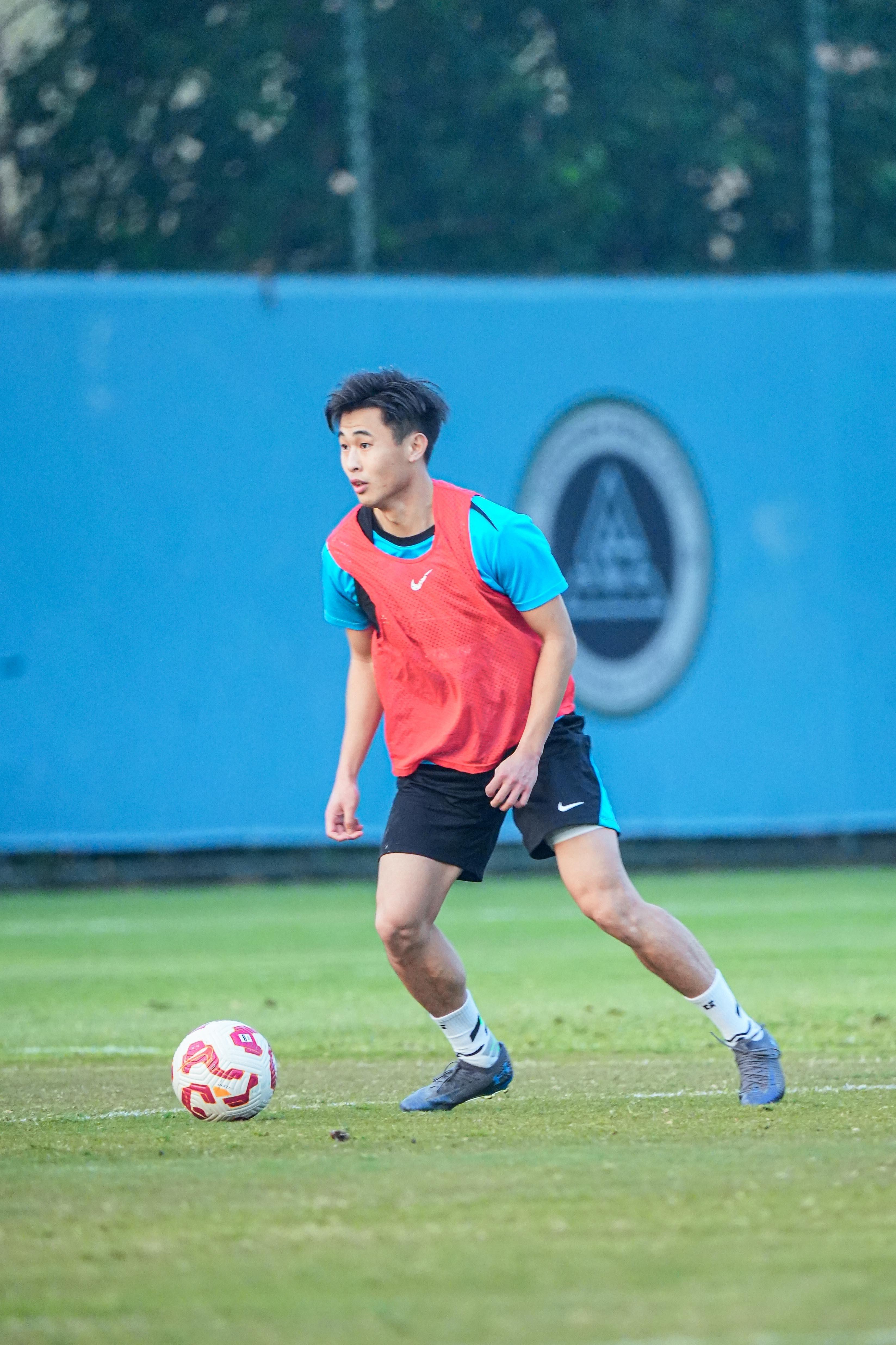 开云体育娱乐-官方：戴伟浚左膝关节外侧半月板撕裂，已完成手术，预计康复期6周