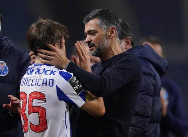 开云体育网址-【问答】哪些靠谱的教练曼联可以试试？