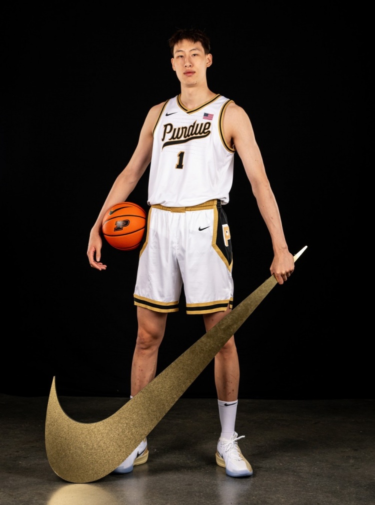 郇斯楠：关注普渡大学同位置球员的表现 把他们当作参照&amp;竞争对象